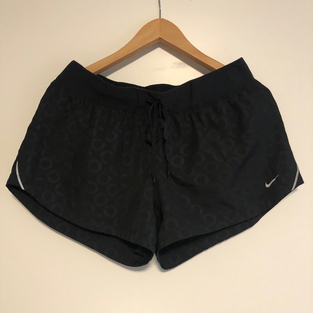 Women’s Nike dri fit shorts size large